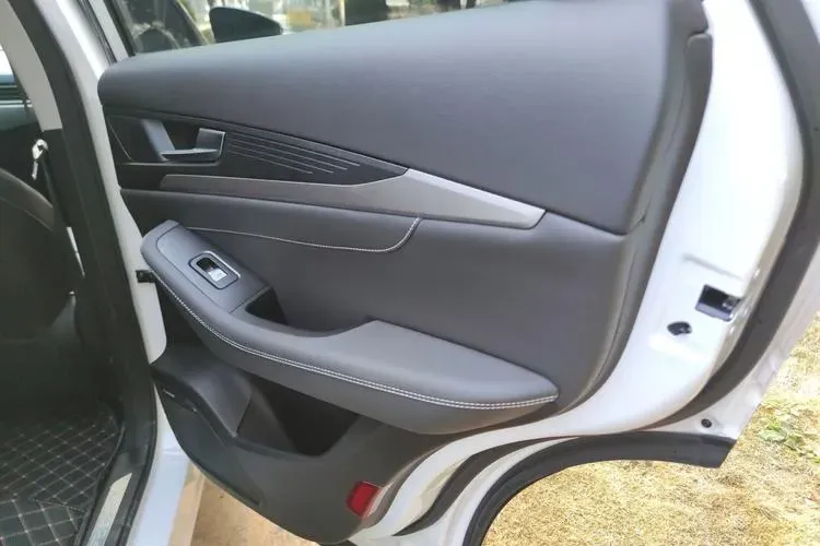 2022 Soueast DX8S 1.5T 156HP L4 6DCT,autocango,china used car exporter,china ev exporter,chinese used car exporter,chinese used ev exporter