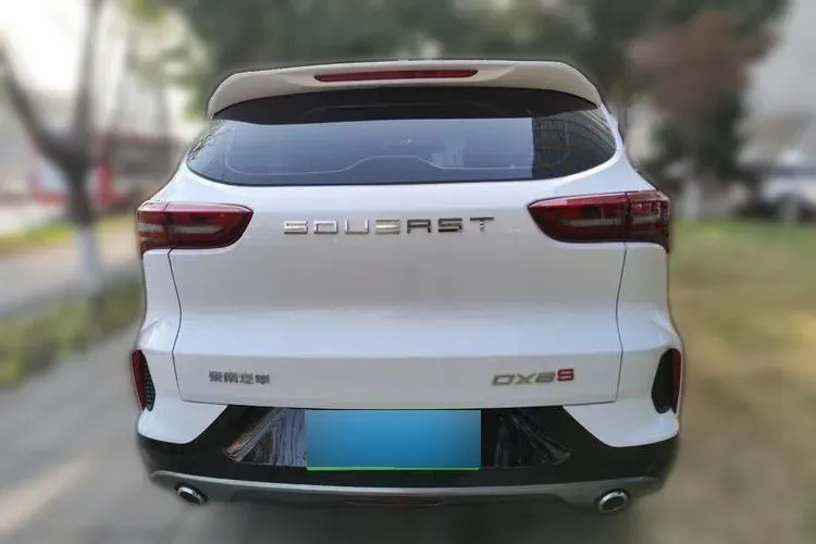 2022 Soueast DX8S 1.5T 156HP L4 6DCT,autocango,china used car exporter,china ev exporter,chinese used car exporter,chinese used ev exporter