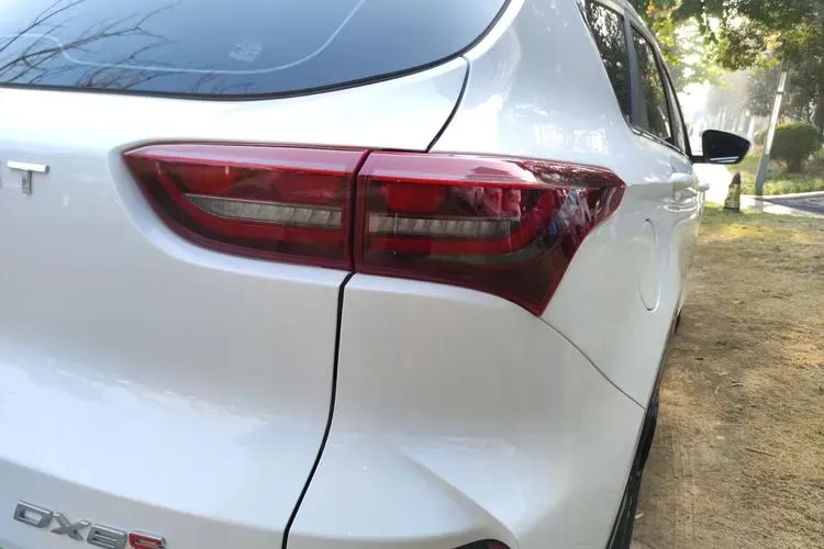 2022 Soueast DX8S 1.5T 156HP L4 6DCT,autocango,china used car exporter,china ev exporter,chinese used car exporter,chinese used ev exporter