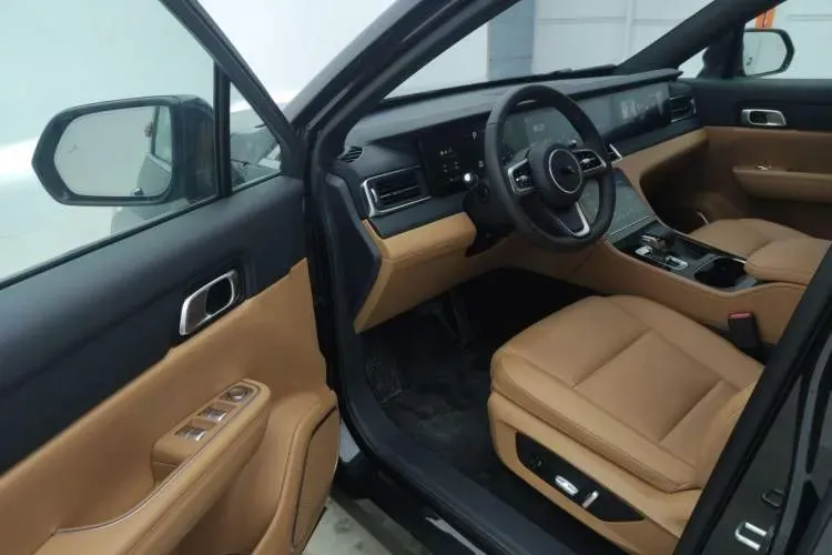 2021 Li ONE Range Extended 131HP REEV 40.5KWH,autocango,china used car exporter,china ev exporter,chinese used car exporter,chinese used ev exporter