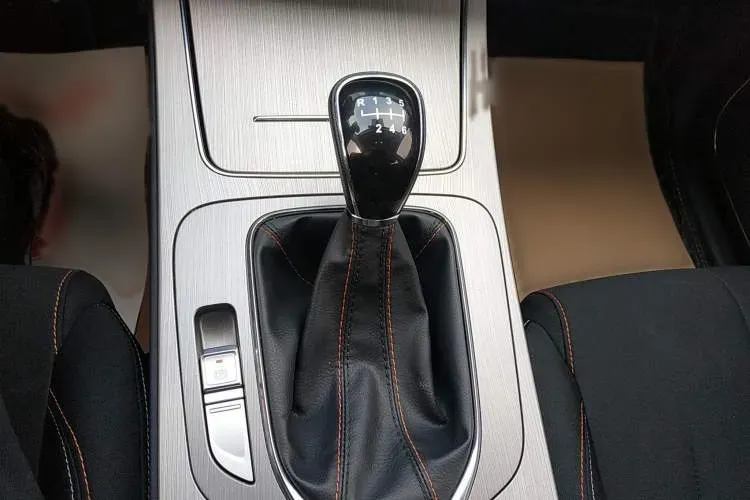 2020 ChangAn Oshan X7 1.5T 178HP L4 6MT,autocango,china used car exporter,china ev exporter,chinese used car exporter,chinese used ev exporter