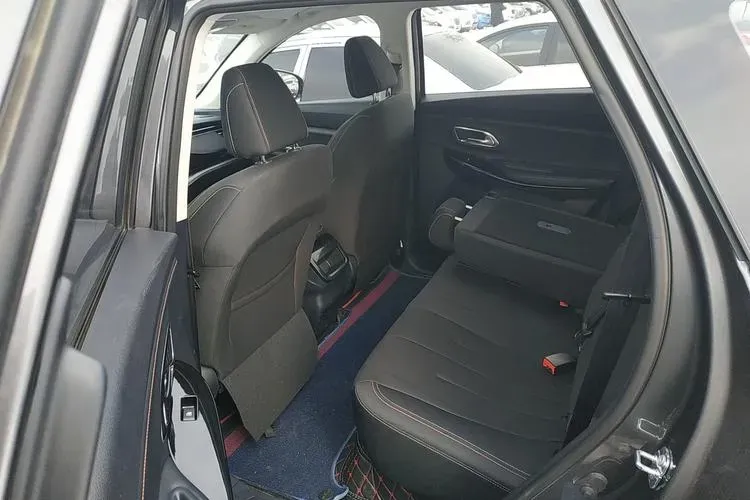 2020 ChangAn Oshan X7 1.5T 178HP L4 6MT,autocango,china used car exporter,china ev exporter,chinese used car exporter,chinese used ev exporter