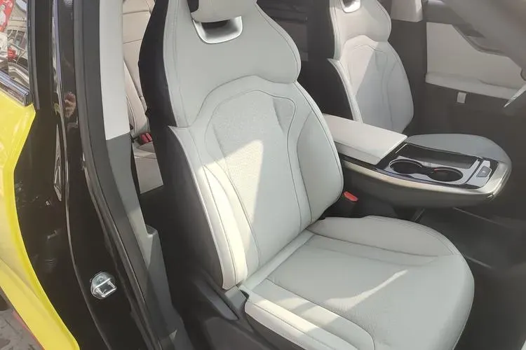 2022 Jetour DaSheng 1.6T 197HP L4 7DCT,autocango,china used car exporter,china ev exporter,chinese used car exporter,chinese used ev exporter