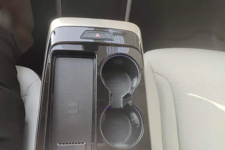 2022 Jetour DaSheng 1.6T 197HP L4 7DCT,autocango,china used car exporter,china ev exporter,chinese used car exporter,chinese used ev exporter