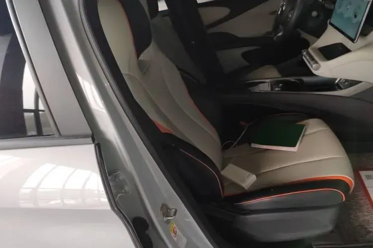 2021 BYD Dolphin BEV 44.9KWH,autocango,china used car exporter,china ev exporter,chinese used car exporter,chinese used ev exporter