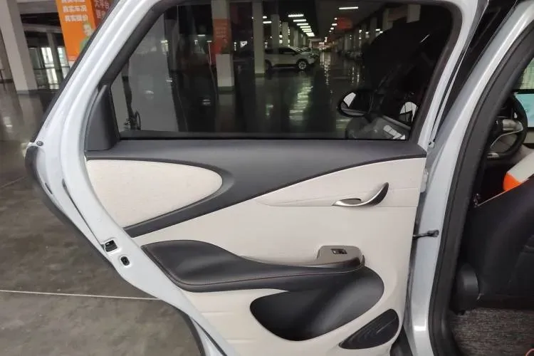 2021 BYD Dolphin BEV 44.9KWH,autocango,china used car exporter,china ev exporter,chinese used car exporter,chinese used ev exporter