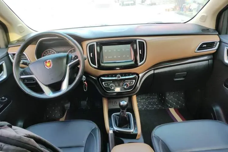 2017 JinBei F50 1.6L 118HP L4 5MT,autocango,china used car exporter,china ev exporter,chinese used car exporter,chinese used ev exporter