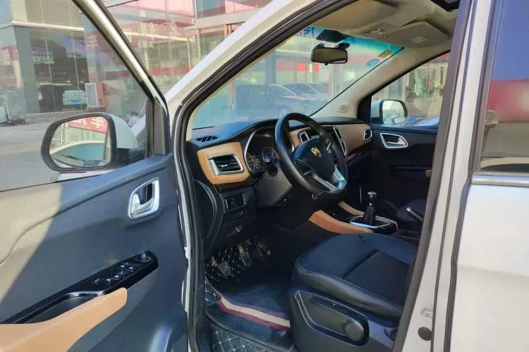 2017 JinBei F50 1.6L 118HP L4 5MT,autocango,china used car exporter,china ev exporter,chinese used car exporter,chinese used ev exporter