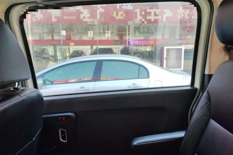 2017 JinBei F50 1.6L 118HP L4 5MT,autocango,china used car exporter,china ev exporter,chinese used car exporter,chinese used ev exporter