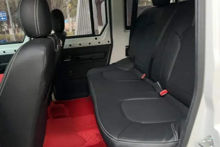 2023 BAW 212 2.4T 211HP L4 6MT,autocango,china used car exporter,china ev exporter,chinese used car exporter,chinese used ev exporter