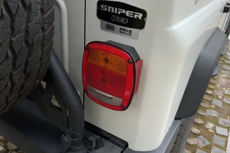 2023 BAW 212 2.4T 211HP L4 6MT,autocango,china used car exporter,china ev exporter,chinese used car exporter,chinese used ev exporter