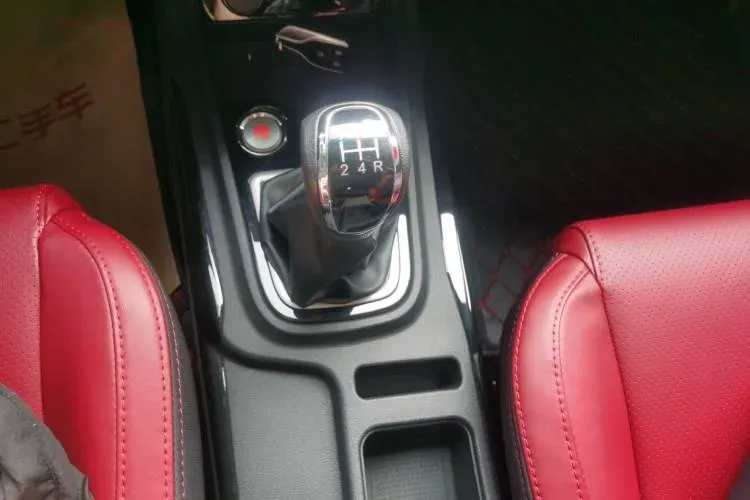 2022 SWM Big Tiger 1.5L 116HP L4 5MT,autocango,china used car exporter,china ev exporter,chinese used car exporter,chinese used ev exporter