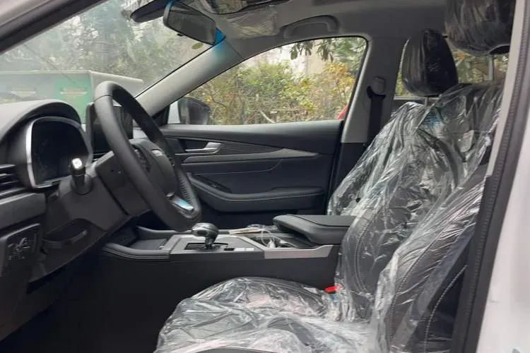 2022 Soueast DX8S 1.5T 156HP L4 6DCT,autocango,china used car exporter,china ev exporter,chinese used car exporter,chinese used ev exporter