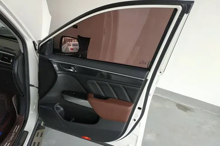 2017 GAC Trumpchi GS7 2.0T 201HP L4 6AT,autocango,china used car exporter,china ev exporter,chinese used car exporter,chinese used ev exporter