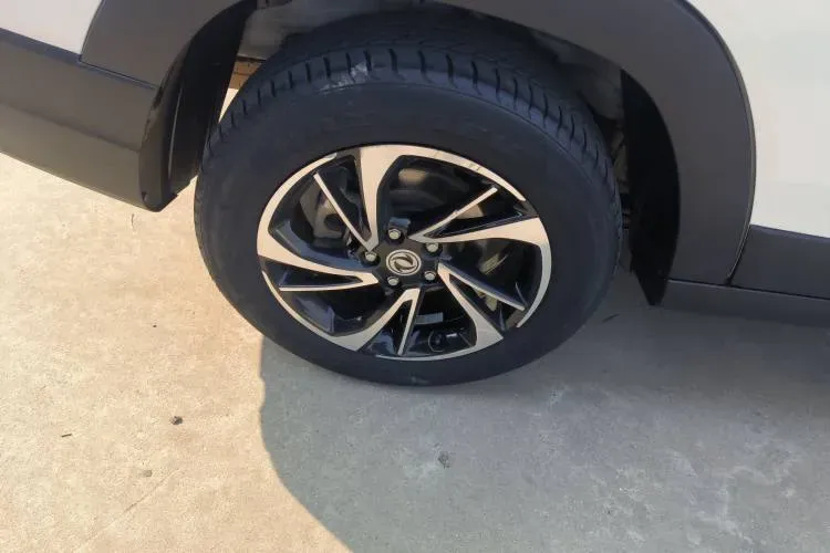 2018 DongFeng Fengon Fengon S560 1.8L 139HP L4 5MT,autocango,china used car exporter,china ev exporter,chinese used car exporter,chinese used ev exporter