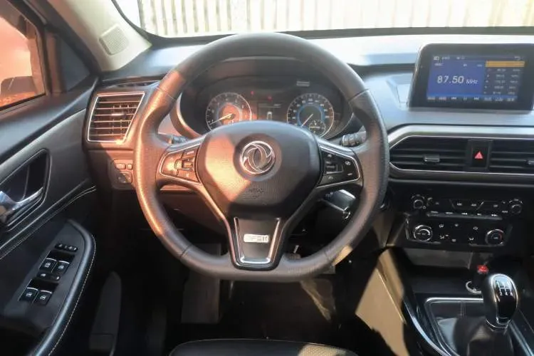 2018 DongFeng Fengon Fengon S560 1.8L 139HP L4 5MT,autocango,china used car exporter,china ev exporter,chinese used car exporter,chinese used ev exporter