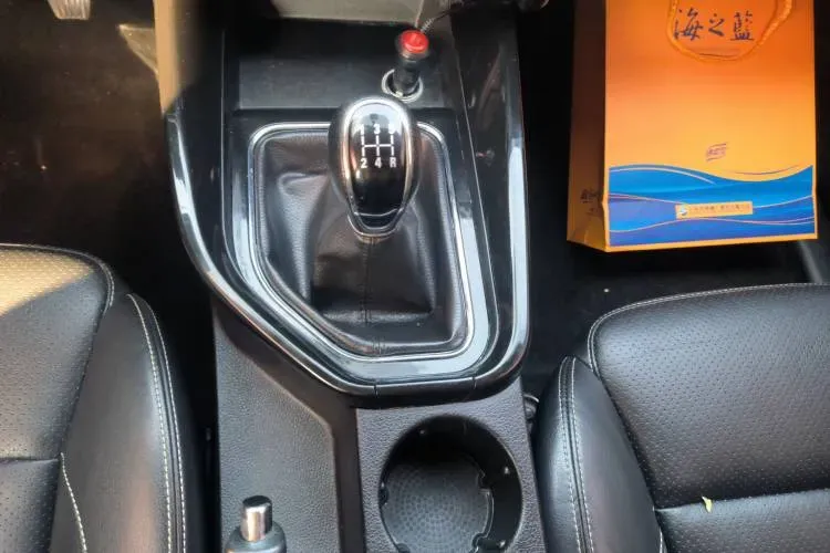 2018 DongFeng Fengon Fengon S560 1.8L 139HP L4 5MT,autocango,china used car exporter,china ev exporter,chinese used car exporter,chinese used ev exporter