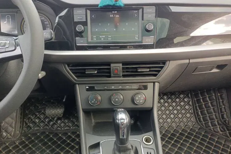 2018 Volkswagen Lavida 1.4T 150HP L4 7DCT,autocango,china used car exporter,china ev exporter,chinese used car exporter,chinese used ev exporter