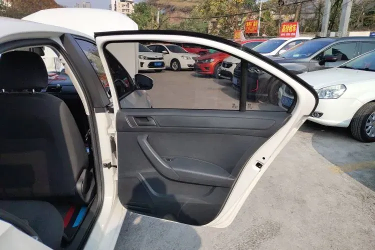 2021 Volkswagen Santana 1.5L 112HP L4 5MT,autocango,china used car exporter,china ev exporter,chinese used car exporter,chinese used ev exporter