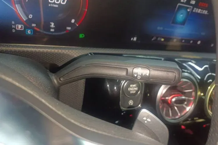 2020 Mercedes-Benz A Class 1.3T 163HP L4 7DCT,autocango,china used car exporter,china ev exporter,chinese used car exporter,chinese used ev exporter