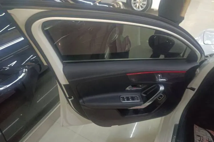 2020 Mercedes-Benz A Class 1.3T 163HP L4 7DCT,autocango,china used car exporter,china ev exporter,chinese used car exporter,chinese used ev exporter