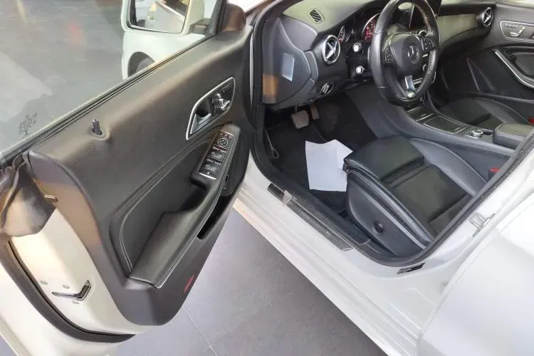 2017 Mercedes-Benz CLA Class 1.6T 156HP L4 7DCT,autocango,china used car exporter,china ev exporter,chinese used car exporter,chinese used ev exporter