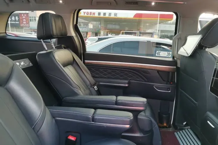 2019 GAC Trumpchi M8 2.0T 201HP L4 6AT,autocango,china used car exporter,china ev exporter,chinese used car exporter,chinese used ev exporter