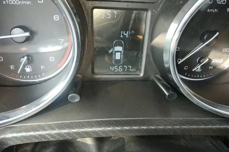 2017 Zotye T300 1.5L 112HP L4 5MT,autocango,china used car exporter,china ev exporter,chinese used car exporter,chinese used ev exporter