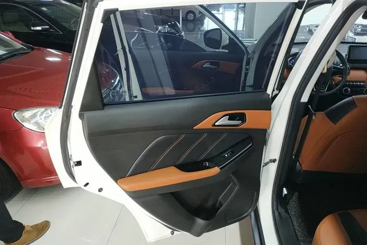 2016 BeiJing Auto Senova X35 1.5L 116HP L4 5MT,autocango,china used car exporter,china ev exporter,chinese used car exporter,chinese used ev exporter