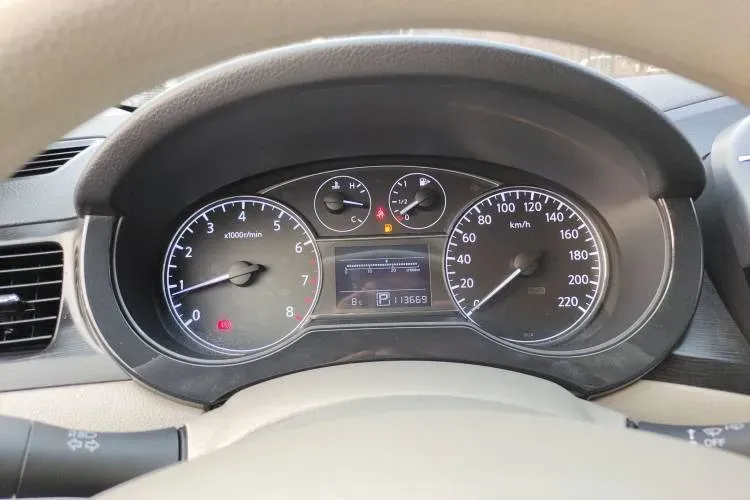 2011 Nissan Tiida 1.6L 126HP L4 CVT,autocango,china used car exporter,china ev exporter,chinese used car exporter,chinese used ev exporter