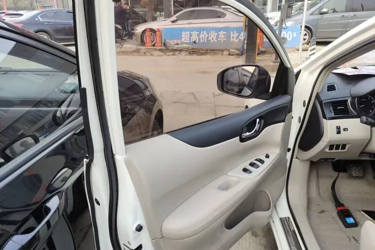 2011 Nissan Tiida 1.6L 126HP L4 CVT,autocango,china used car exporter,china ev exporter,chinese used car exporter,chinese used ev exporter