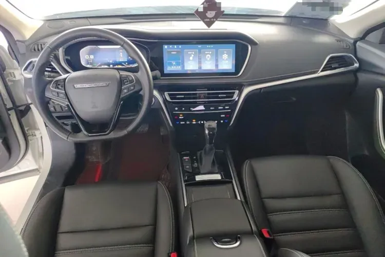 2021 Venucia T90 1.5T 190HP L4 7DCT,autocango,china used car exporter,china ev exporter,chinese used car exporter,chinese used ev exporter