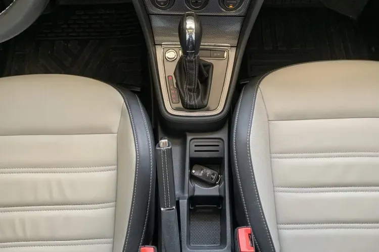 2014 Volkswagen Cross Lavida 1.6L 110HP L4 6AT,autocango,china used car exporter,china ev exporter,chinese used car exporter,chinese used ev exporter