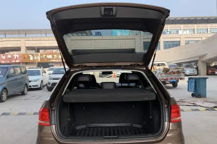 2014 Volkswagen Cross Lavida 1.6L 110HP L4 6AT,autocango,china used car exporter,china ev exporter,chinese used car exporter,chinese used ev exporter