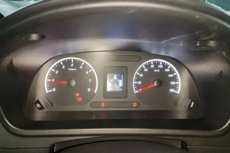 2021 DongFeng Forthing LingZhi Plus 2.0L 133HP L4 6MT,autocango,china used car exporter,china ev exporter,chinese used car exporter,chinese used ev exporter