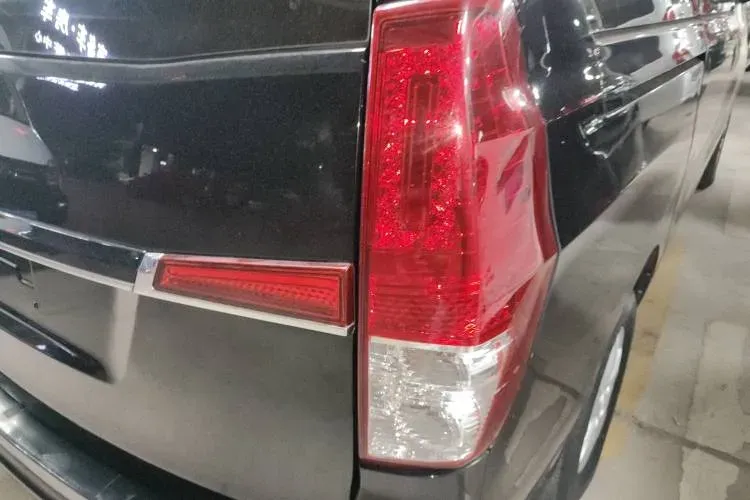 2021 DongFeng Forthing LingZhi Plus 2.0L 133HP L4 6MT,autocango,china used car exporter,china ev exporter,chinese used car exporter,chinese used ev exporter