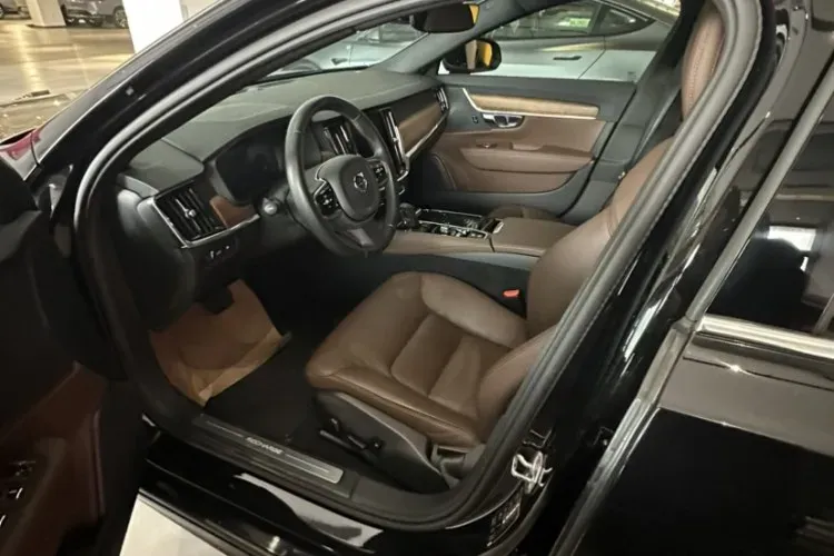 2021 Volvo S90 2.0T 303HP L4 8AT PHEV 11.6KWH,autocango,china used car exporter,china ev exporter,chinese used car exporter,chinese used ev exporter