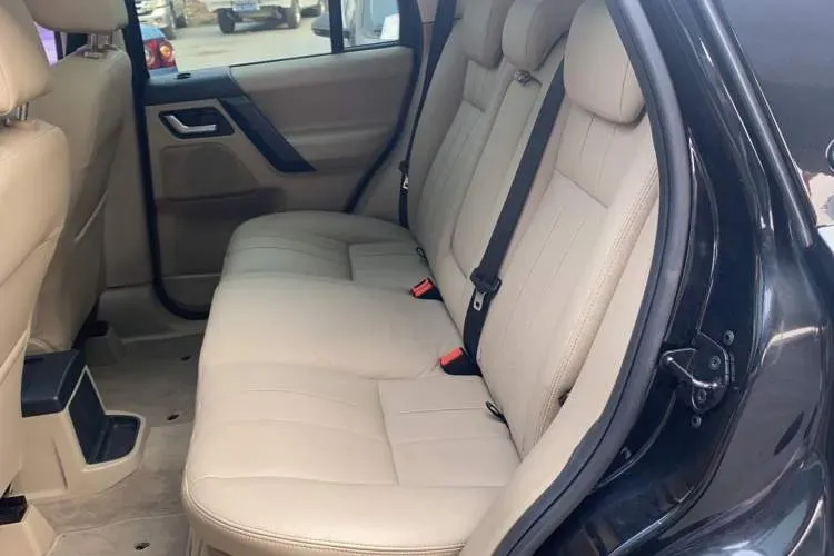 2014 Land Rover Freelander 2 2.2T 190HP L4 6AT,autocango,china used car exporter,china ev exporter,chinese used car exporter,chinese used ev exporter