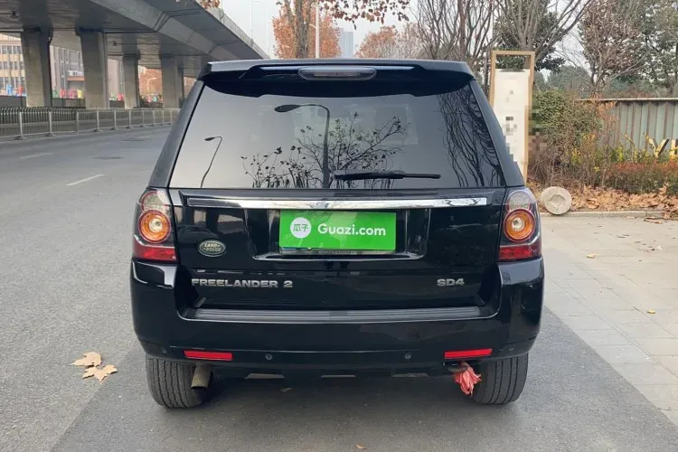 2014 Land Rover Freelander 2 2.2T 190HP L4 6AT,autocango,china used car exporter,china ev exporter,chinese used car exporter,chinese used ev exporter