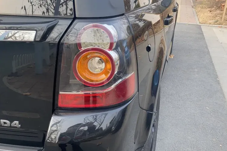 2014 Land Rover Freelander 2 2.2T 190HP L4 6AT,autocango,china used car exporter,china ev exporter,chinese used car exporter,chinese used ev exporter