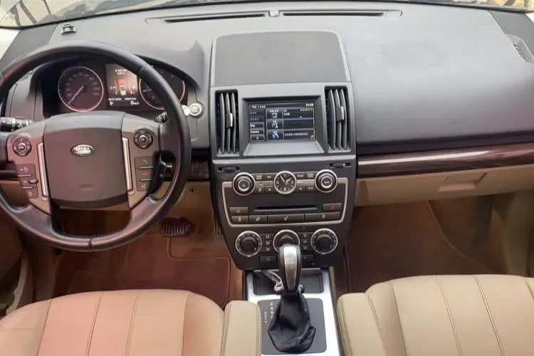 2014 Land Rover Freelander 2 2.2T 190HP L4 6AT,autocango,china used car exporter,china ev exporter,chinese used car exporter,chinese used ev exporter