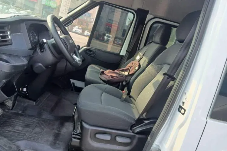 2022 JMC FuShun 2.0T 146HP L4 6MT,autocango,china used car exporter,china ev exporter,chinese used car exporter,chinese used ev exporter