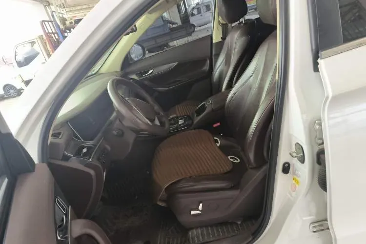 2018 Leopaard Mattu 1.6T 200HP L4 6DCT,autocango,china used car exporter,china ev exporter,chinese used car exporter,chinese used ev exporter