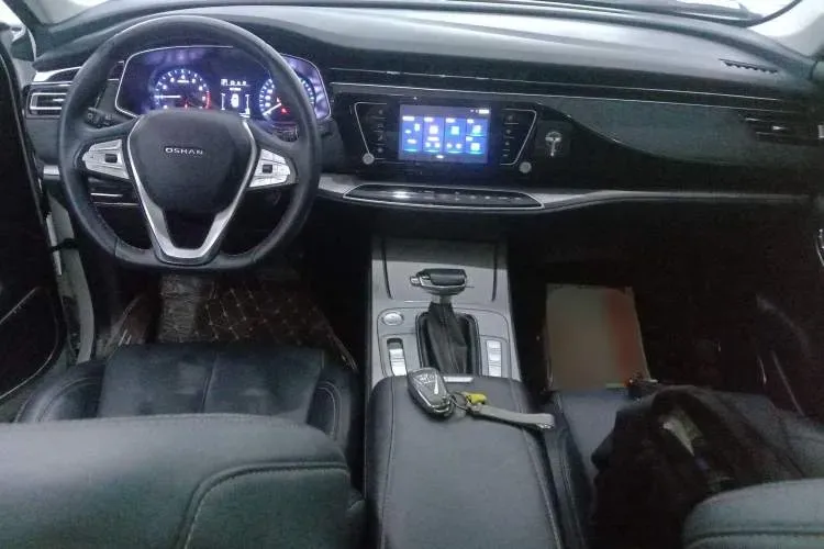 2020 ChangAn Oshan X7 1.5T 178HP L4 7DCT,autocango,china used car exporter,china ev exporter,chinese used car exporter,chinese used ev exporter