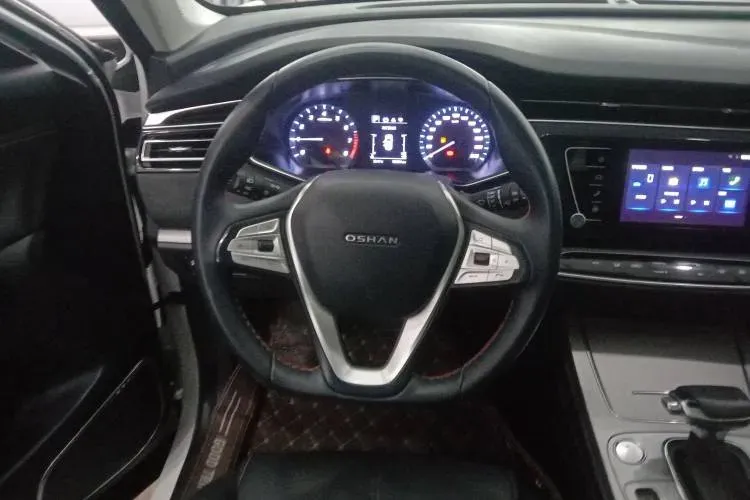 2020 ChangAn Oshan X7 1.5T 178HP L4 7DCT,autocango,china used car exporter,china ev exporter,chinese used car exporter,chinese used ev exporter