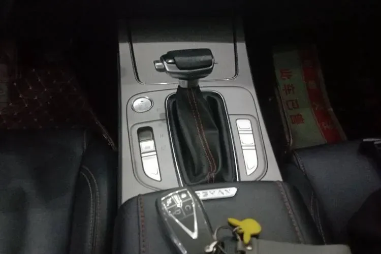 2020 ChangAn Oshan X7 1.5T 178HP L4 7DCT,autocango,china used car exporter,china ev exporter,chinese used car exporter,chinese used ev exporter