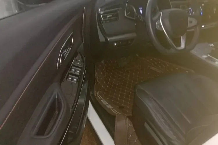 2020 ChangAn Oshan X7 1.5T 178HP L4 7DCT,autocango,china used car exporter,china ev exporter,chinese used car exporter,chinese used ev exporter