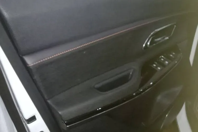 2020 ChangAn Oshan X7 1.5T 178HP L4 7DCT,autocango,china used car exporter,china ev exporter,chinese used car exporter,chinese used ev exporter