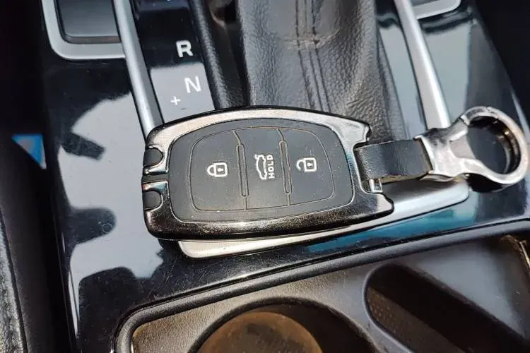 2014 Hyundai Mistra 1.8L 143HP L4 6AT,autocango,china used car exporter,china ev exporter,chinese used car exporter,chinese used ev exporter