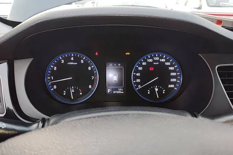 2014 Hyundai Mistra 1.8L 143HP L4 6AT,autocango,china used car exporter,china ev exporter,chinese used car exporter,chinese used ev exporter